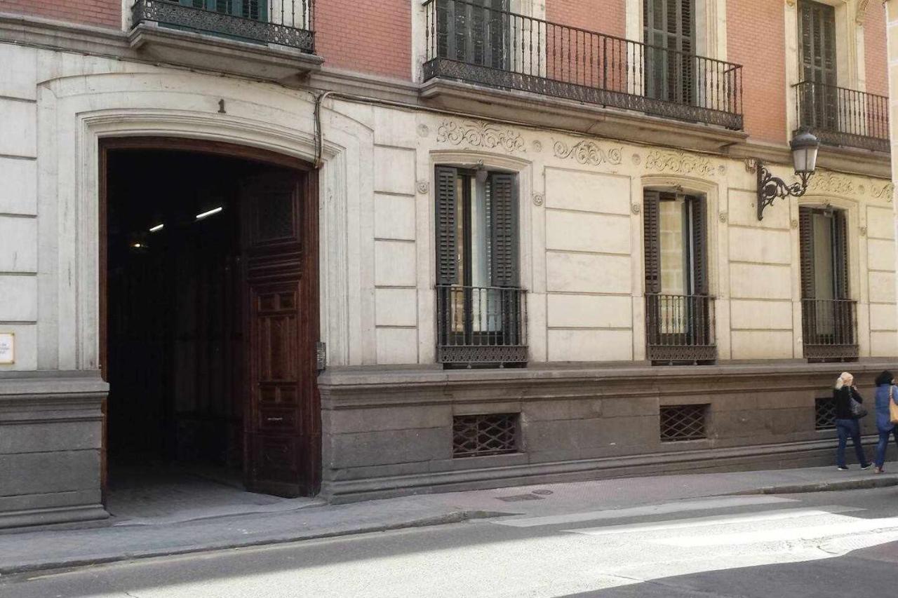 Moderno Apartamento En El Corazon De Madrid, Madrid